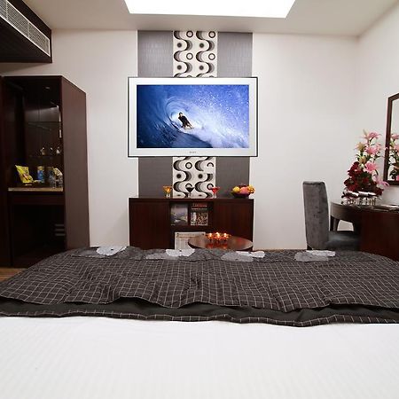Karnāl Hotel Prem Plaza מראה חיצוני תמונה