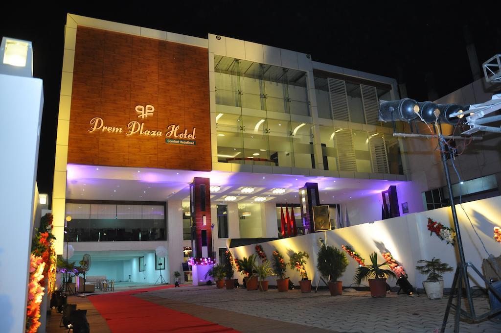 Karnāl Hotel Prem Plaza מראה חיצוני תמונה