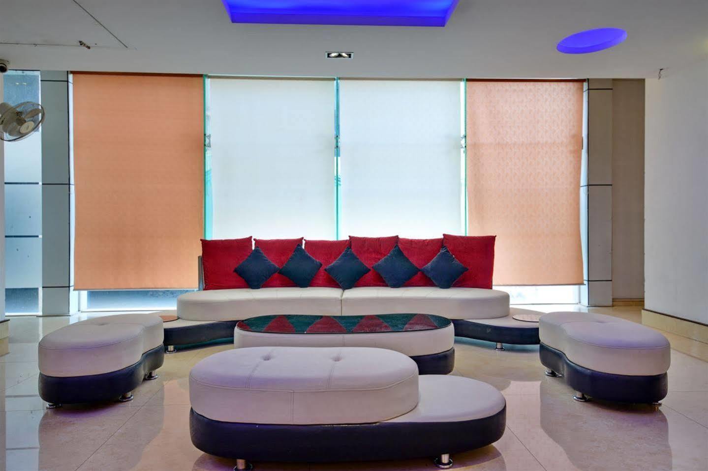 Karnāl Hotel Prem Plaza מראה חיצוני תמונה